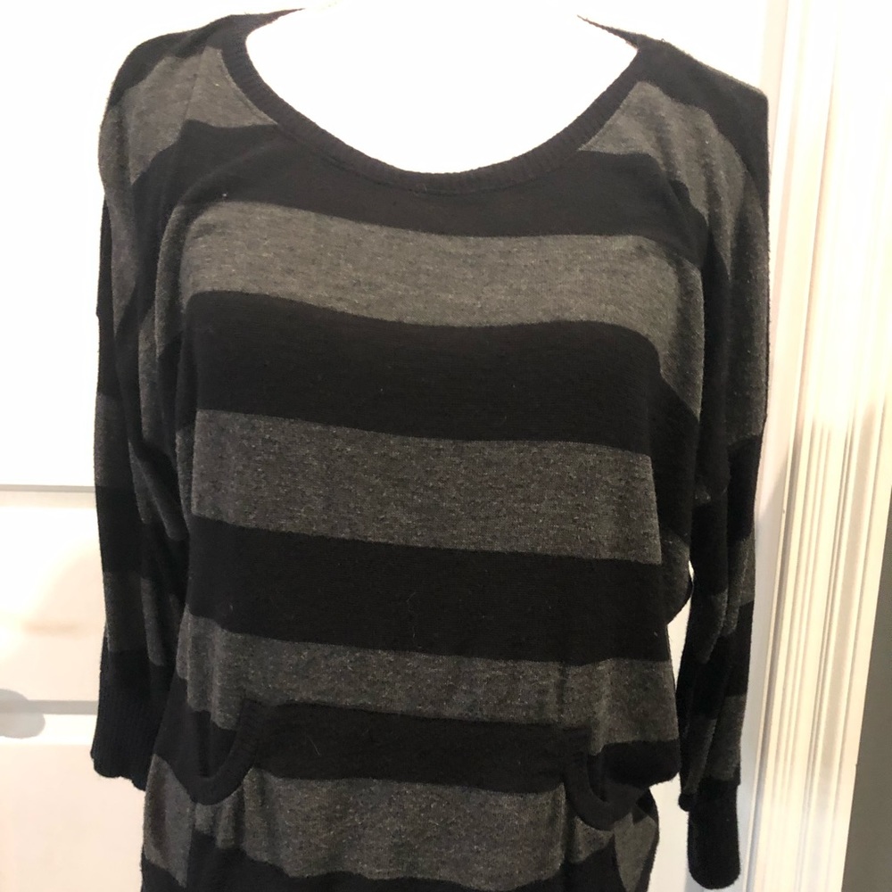 Forever 21 sweater 3/4 sleeve